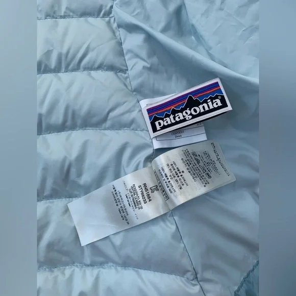 Patagonia Size XL, 14, Light Blue Down Sweater Puffer Coat - Picture 10 of 10